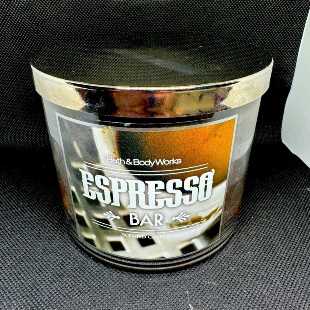 Espresso bar 3 wick candle bath and body works New - Aged